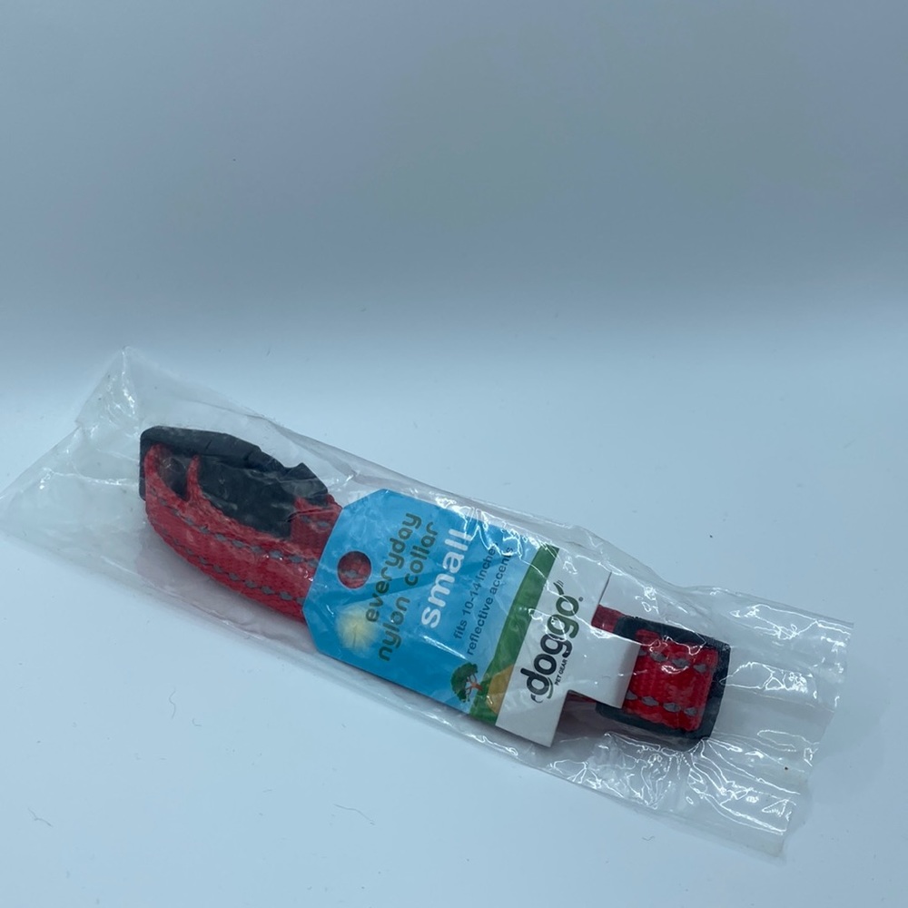 Doggo Everyday Nylon Collar Small Red Reflective Accents